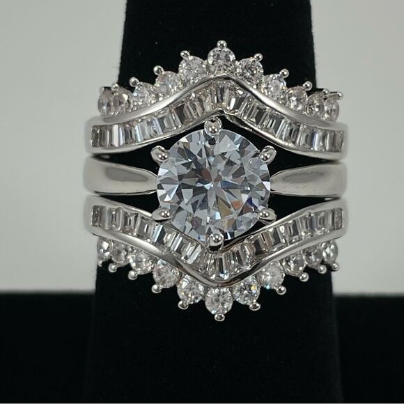 Stunning 3 Piece Wedding Ring Set Round Cut White Diamond Cz Elegant Beautiful